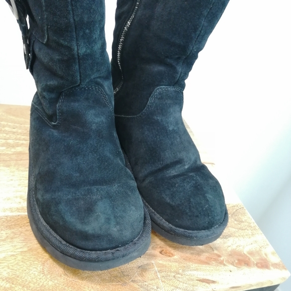 Ugg boots - Picture 3 of 10